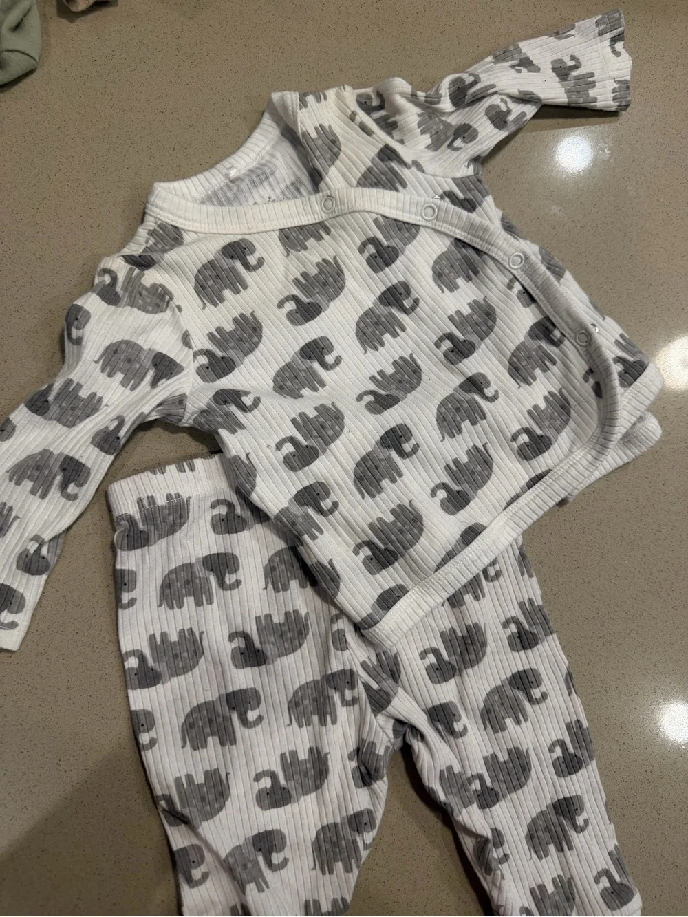 Unbranded Kids Gray Elephant Ribbed Two-Piece Pajama Set